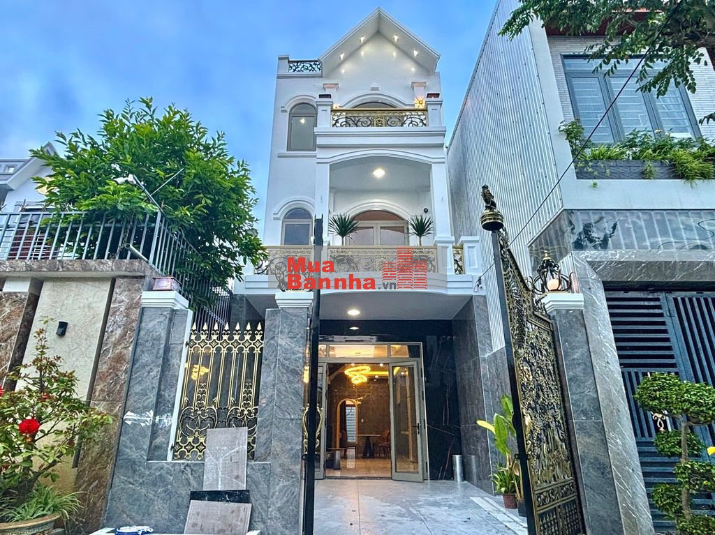 BÁN TÂN CỔ ĐIỂN SÁT NGÃ 4 ĐƯỜNG 7.5M THÔNG PHẠM HÙNG VÀ VĂN TIẾN DŨNG