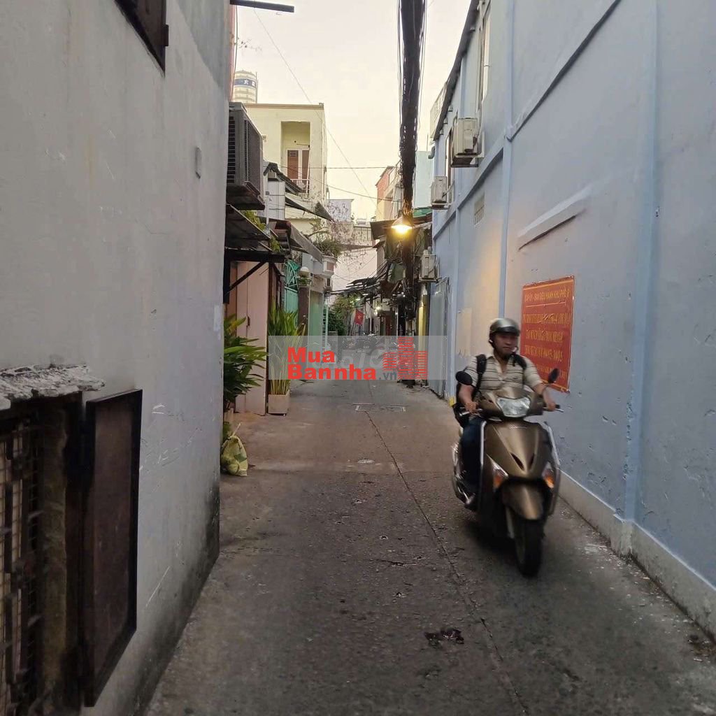 Bán nhà mới hẻm Lạc Long Quân, P5, Quận 11