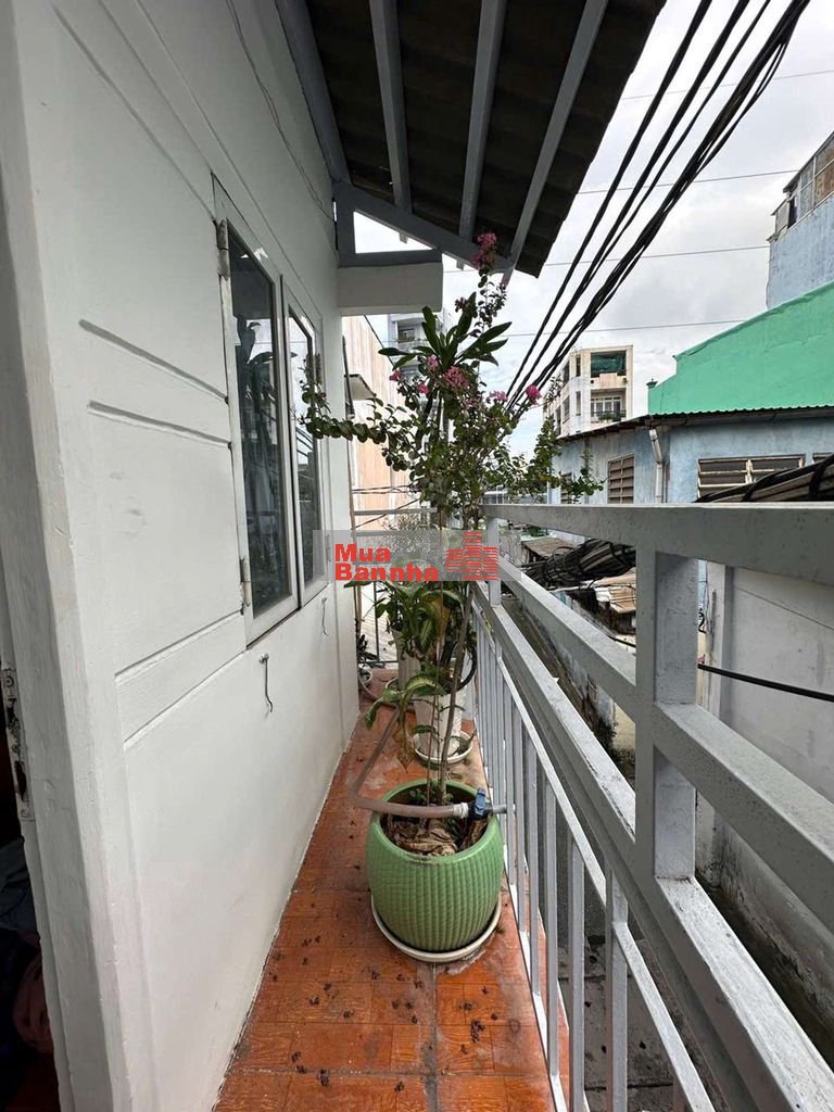 Nhà Q11 căn góc – xe hơi tận cửa – chỉ 3.299 tỷ – ở ngay