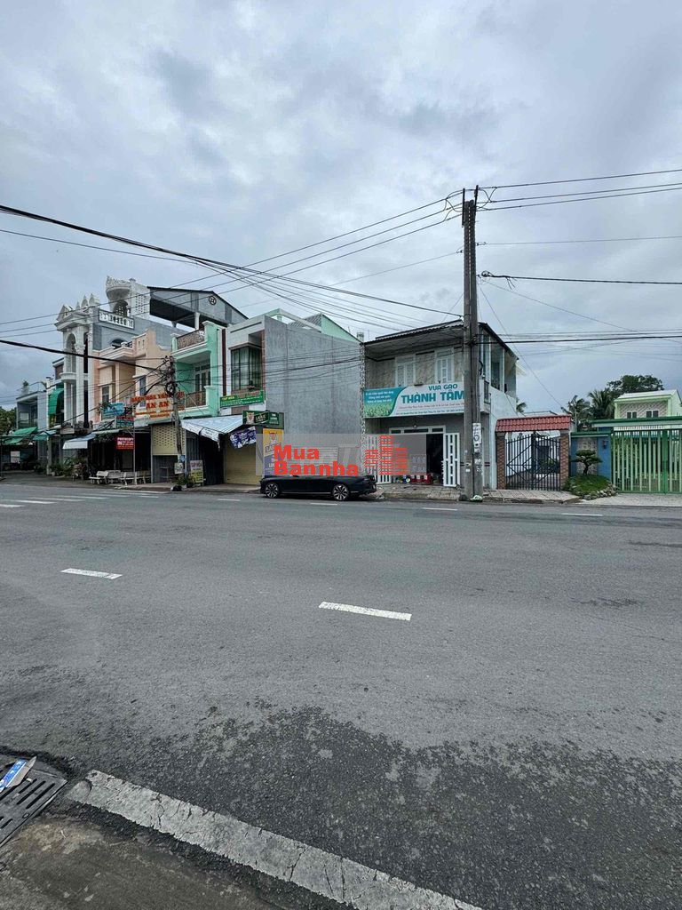 Nhà lầu mặt tiền Huỳnh Phan hộ, gần chợ, sân bay Cần Thơ