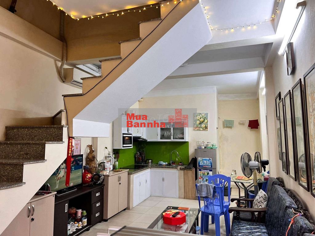 Bán nhà 2 tầng, 40m, 2 PN, có nhỉnh 6 tỷ, giá đầu tư