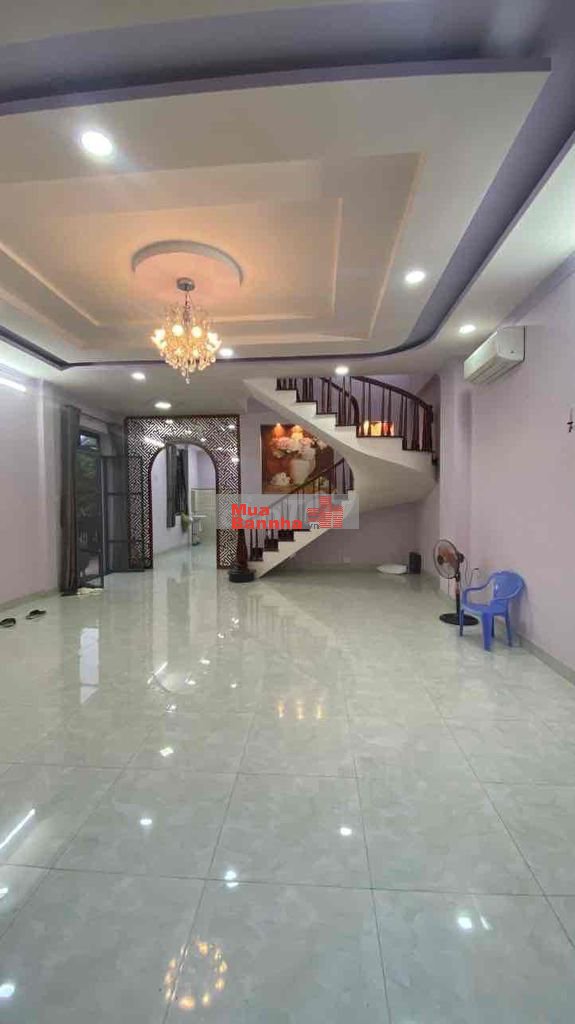 tui cần bán gấp nhà bình thạnh giá 2 tỷ 780 nhà còn đẹp lắm có sổ rồi