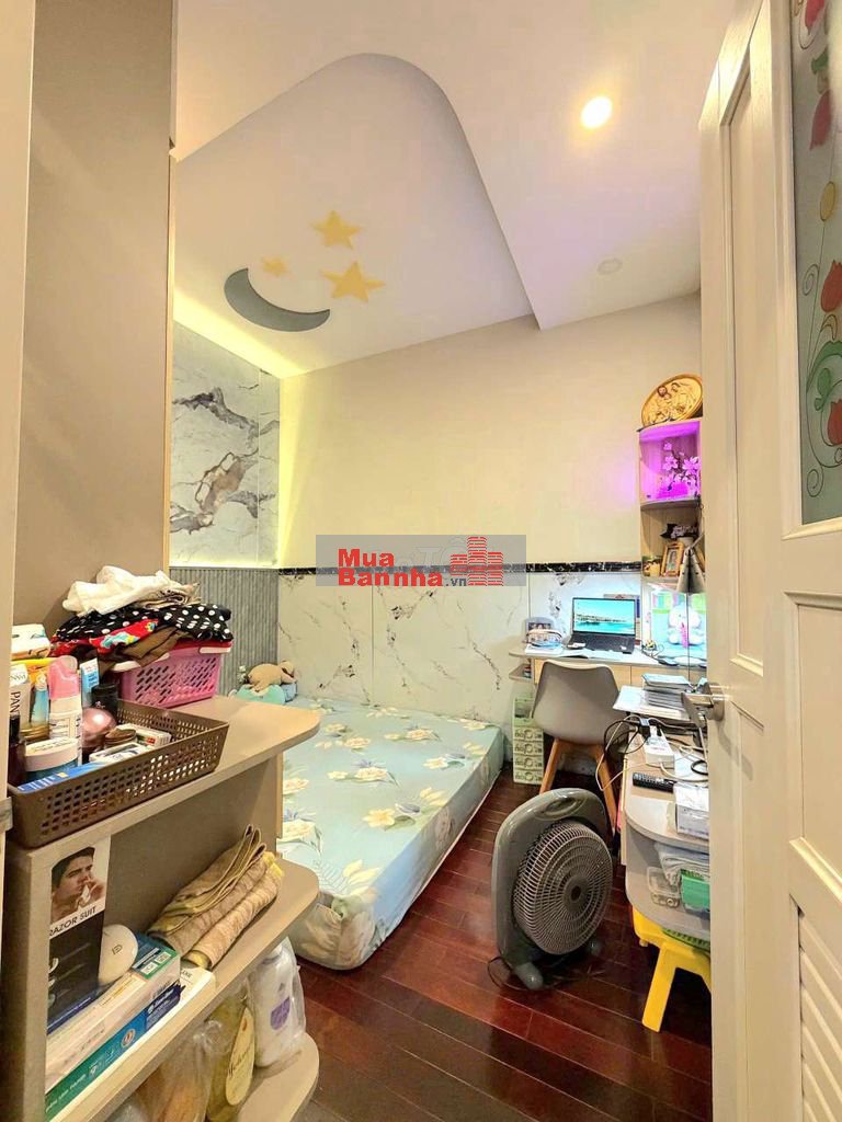 Bán nhà 3 tỷ 95 Quang Trung gần sân bay.