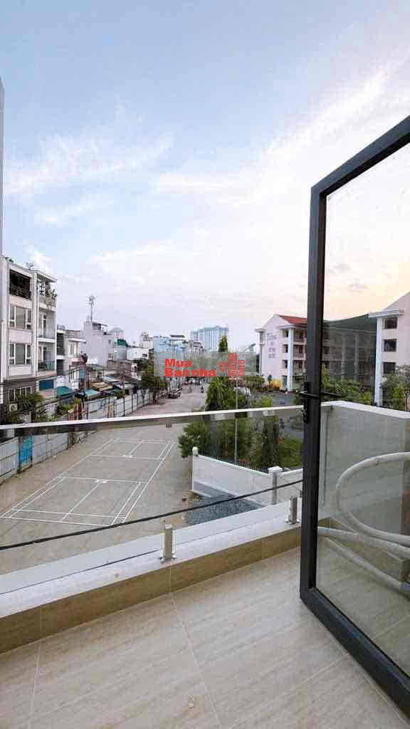 NHÀ HẺM THÔNG QUẬN 4