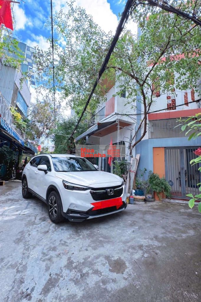 Nhà kiệt Ô Tô Nguyễn Văn Linh gần mặt tiền, rộng thoáng, siu trung tâm