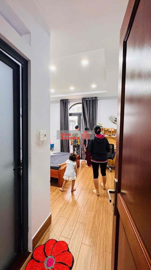 tôi cần bán nhà trả nợ ngay ngã 4 ga đường oto