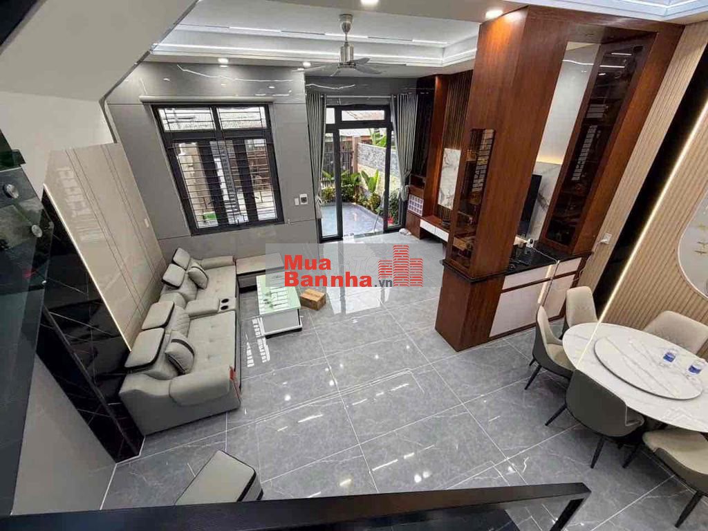 BÁN NHÀ 6M x 22M SHR 1 LẦU SÀN BTCT và MÁI NHẬT