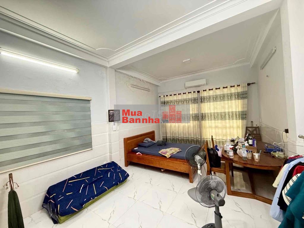 BÁN NHÀ 3 TẦNG KIÊN CỐ Q. TÂN PHÚ – HẺM 5M – Ô TÔ NÉ NHAU – GIÁ RẺ.