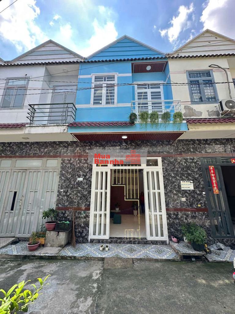 Nhà bán giá 575tr pháp. lý .chuẩn còn thương lượng