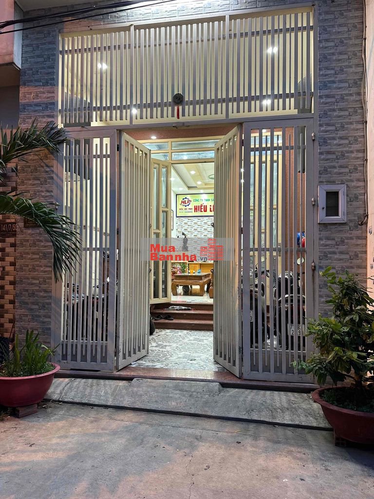 NHÀ Ở KIÊN CỐ 2 MẶT TIỀN , đường 6 mét