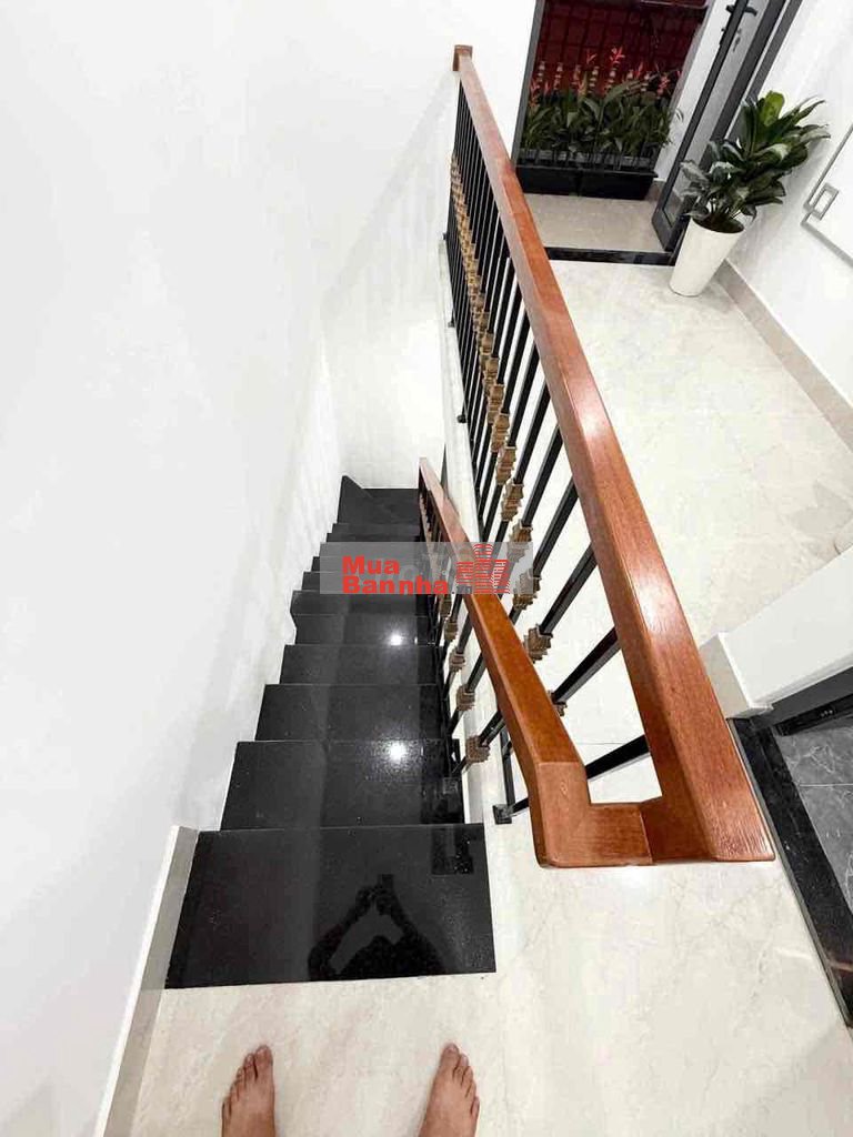 🏡 NHÀ 2 TẦNG MỚI 100% – GẦN BIỂN NGUYỄN TẤT THÀNH