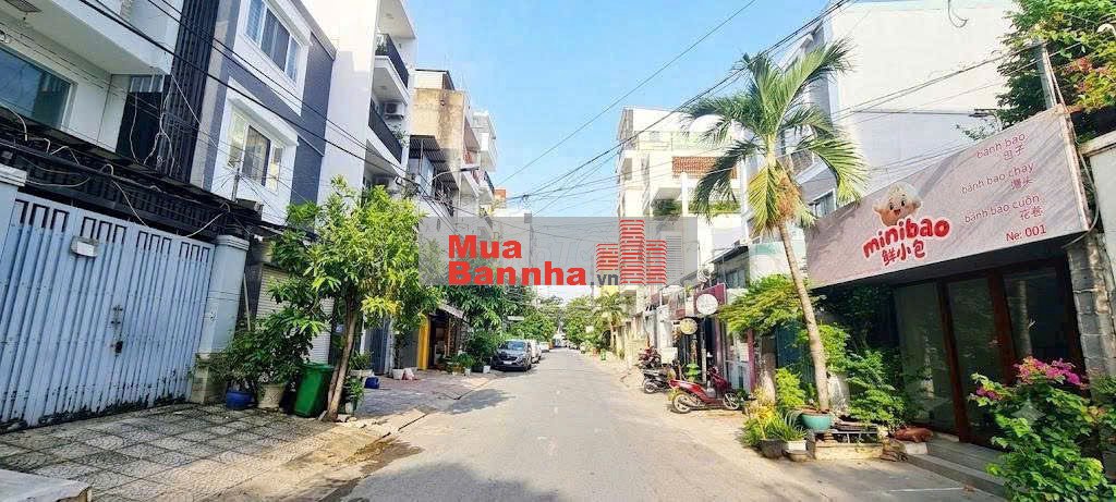 Nhà MT Đường Số 49 P Tân Quy Q 7. dt 8x20m Sh. vị trí đẹp .