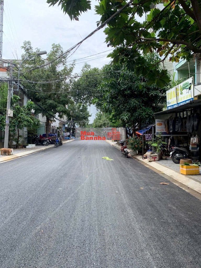 Nhà MT Đường Số 49 P Tân Quy Q 7. dt 8x20m Sh. vị trí đẹp .