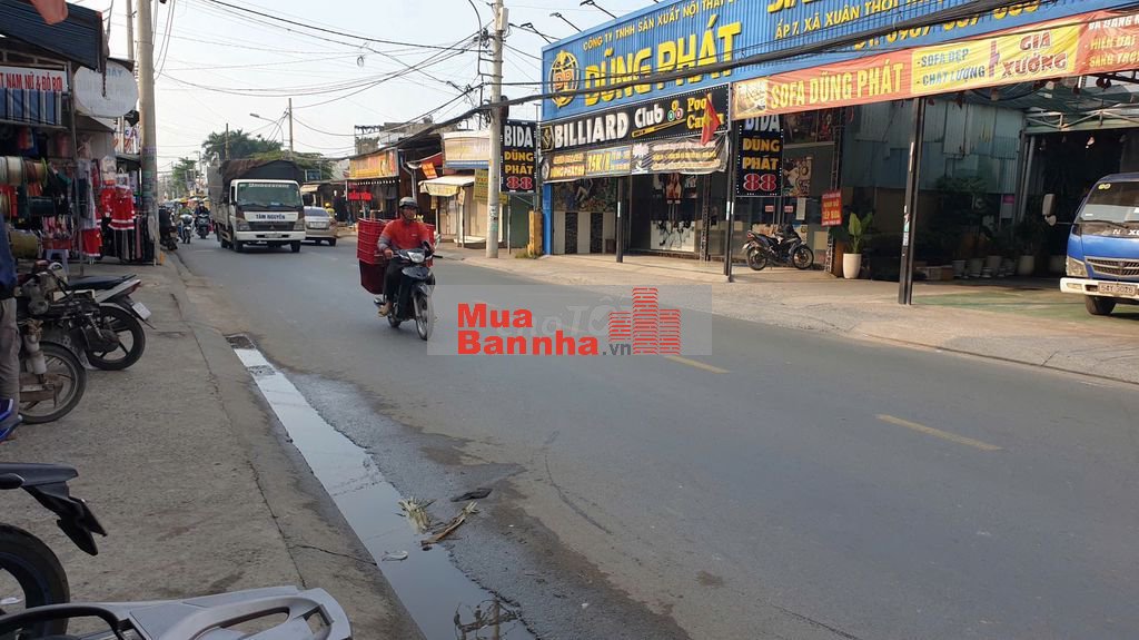 HOT- Bán gấp nhà 6x40, mặt tiền Phan Văn Hớn, gần Công viên sinh thái