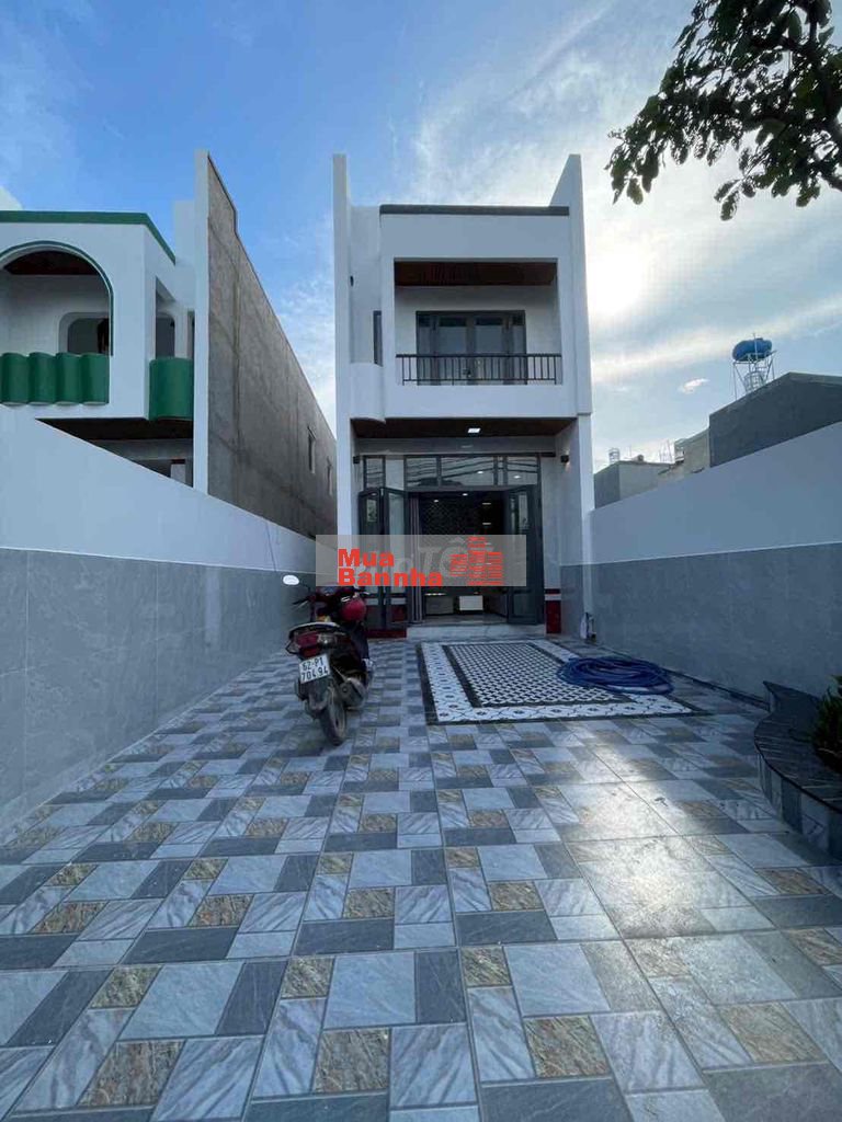 Chủ bán nhà đi nước ngoài
