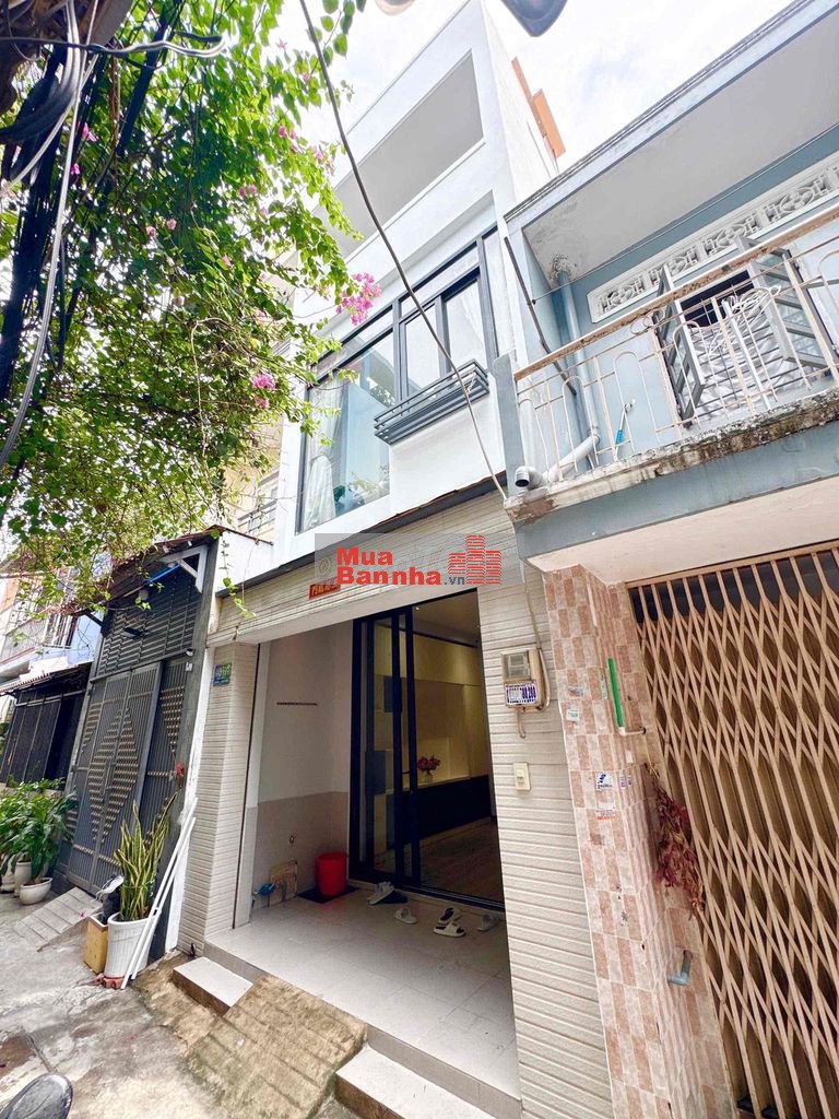 Nhà cách 3căn ra HXH 👉 Đ/c : 449/ Hương Lộ 2 , Bình Trị Đông 👉 D/t :