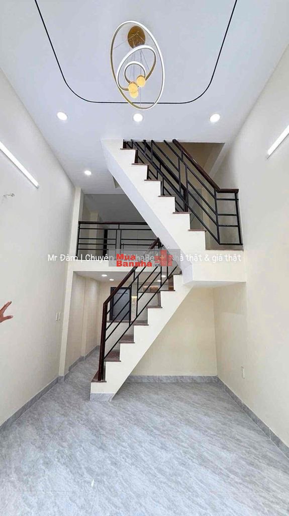 NHÀ THI ĐẤU Q7 - MT HẺM XE TĂNG 8M – 4 TẦNG BTCT – 4PN – NHỈNH 4 TỶ