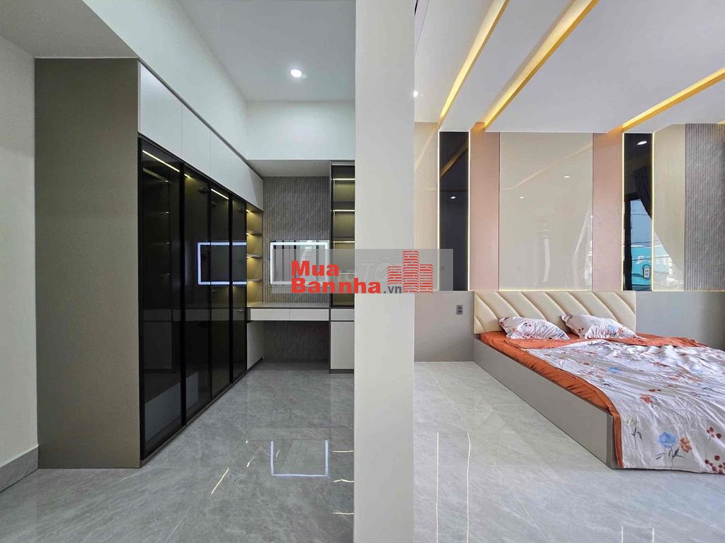 nhà 3 tầng mới xây dựng