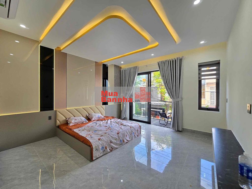nhà 3 tầng mới xây dựng
