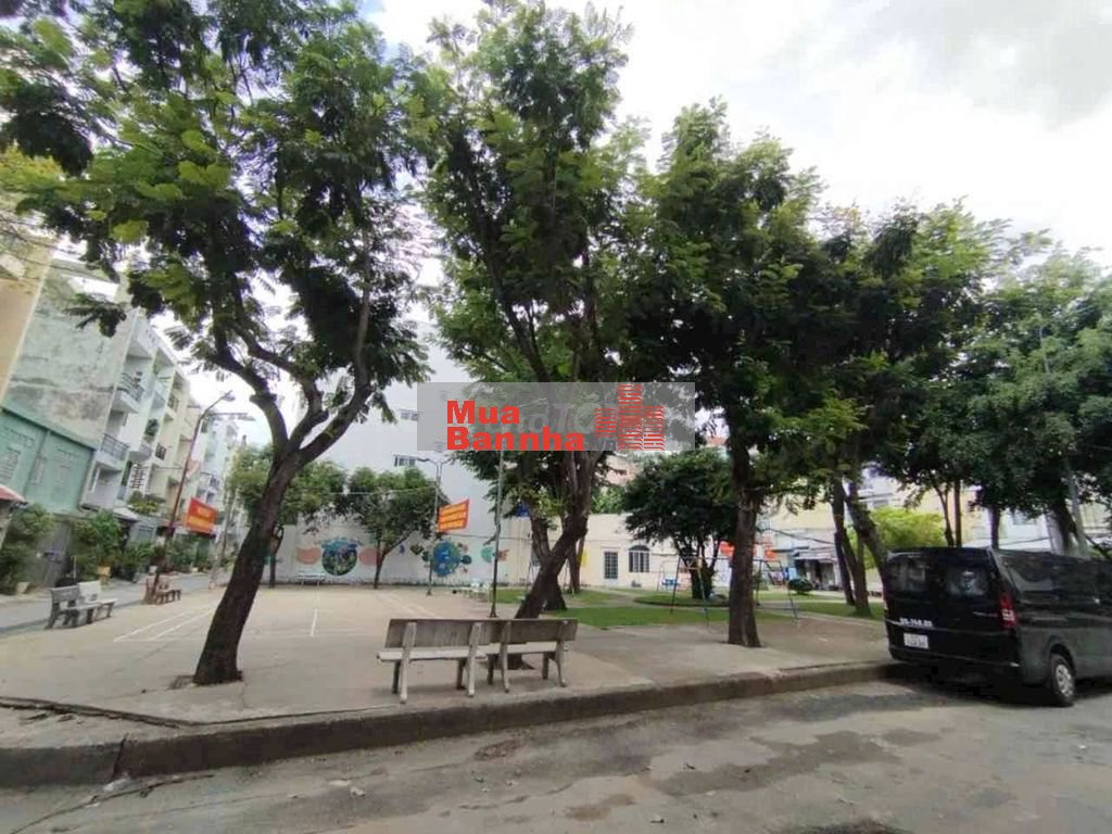 Bán nhà 3 tầng hẻm xe hơi, ngay Dương Quảng Hàm nối Lê Đức Thọ, 50M2,