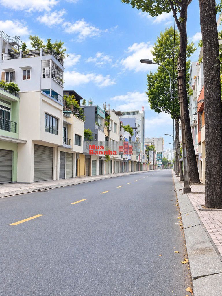 BÁN NHÀ MẶT TIỀN TRẦN QUANG DIỆU • QUẬN 3