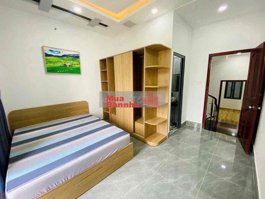 Bán nhà mặt tiền tx43 đúc 3 lầu