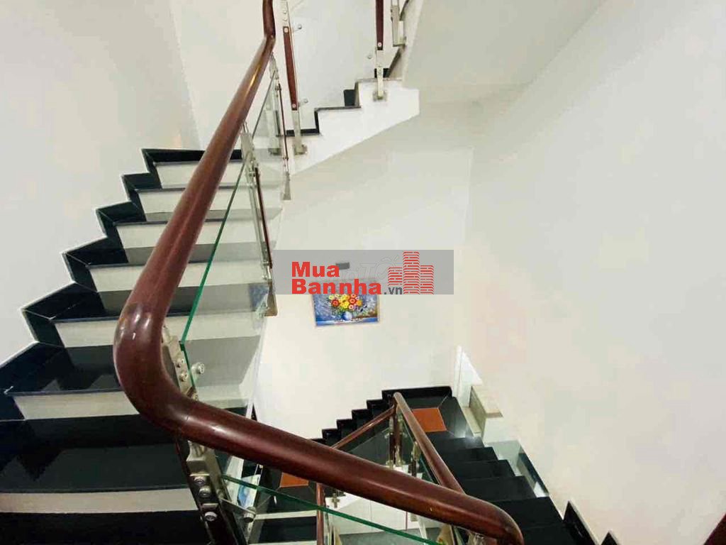 Bán nhà mặt tiền tx43 đúc 3 lầu