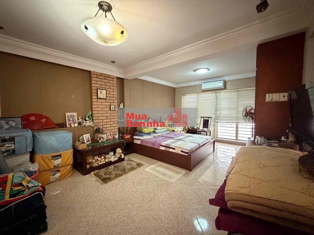 Tổng giãm 3.3 tỷ, giá chào mới chỉ 16.9 tỷ. Hoàng Hoa Thám -121M2 -