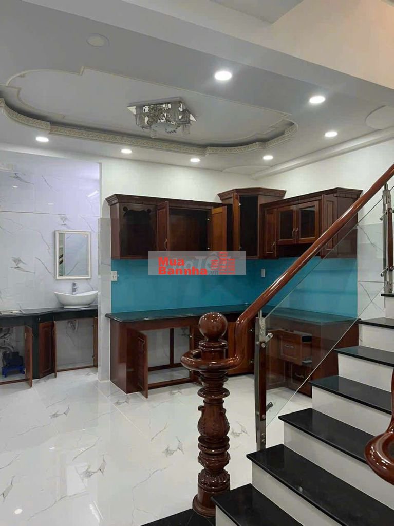 Nhà cao cấp lững + 3 lầu ngay ADV và Q6.SHR