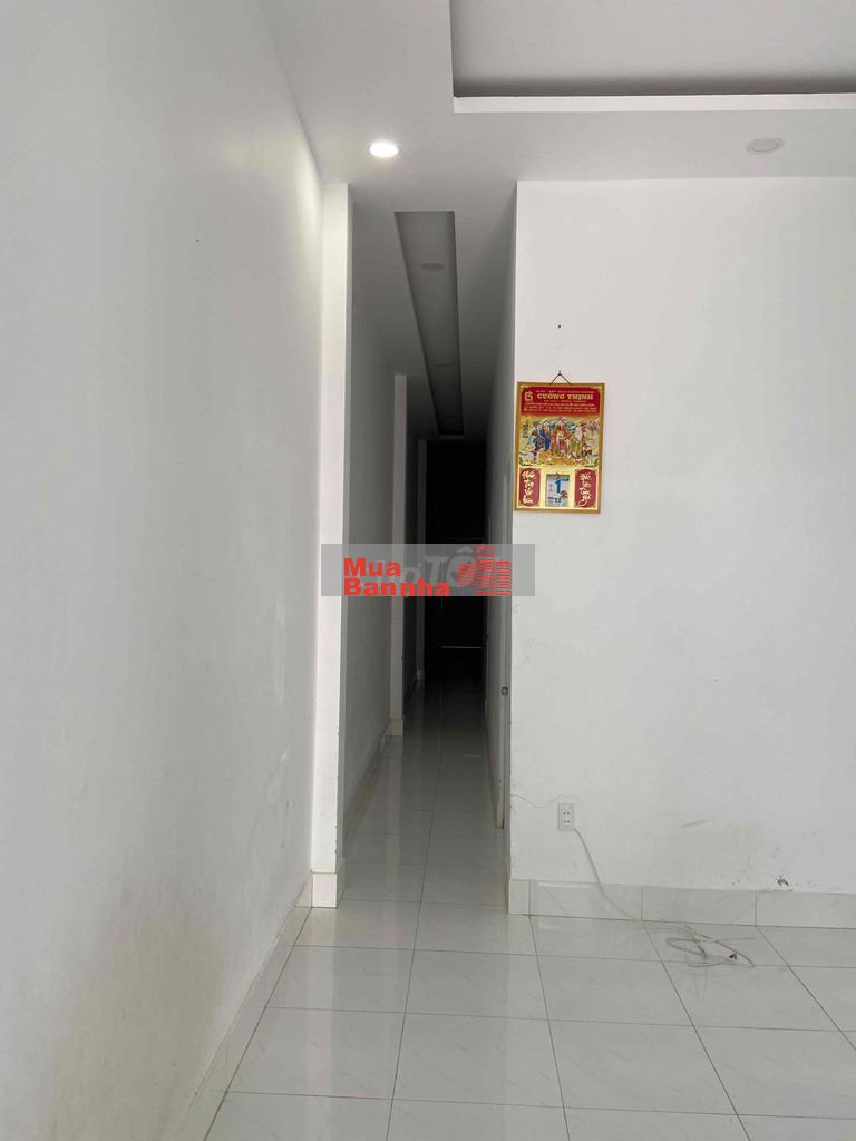 nhà hẻm rộng mát, giá phù hợp người có thu nhập vừa