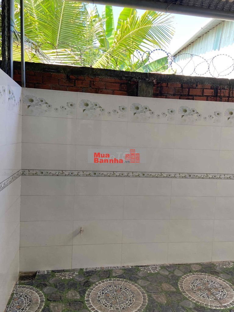 nhà hẻm rộng mát, giá phù hợp người có thu nhập vừa