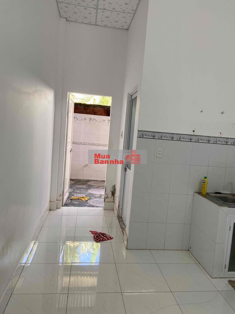 nhà hẻm rộng mát, giá phù hợp người có thu nhập vừa