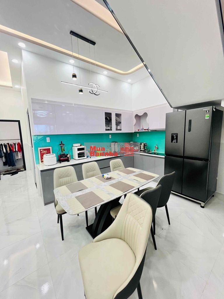 NHÀ MỚI Full nội thất cao cấp .Có phòng karaoke.