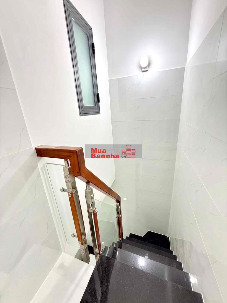 nhà bán 3 x 7m. 1 lầu đường Mễ cốc f15.Q8