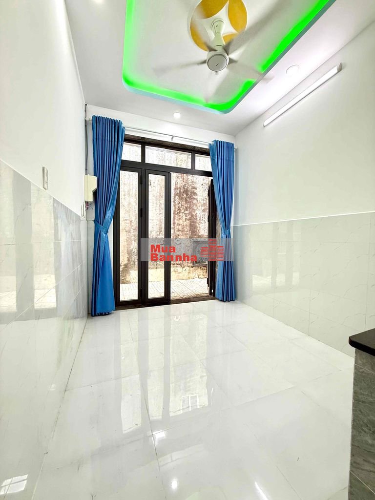 nhà bán 3 x 7m. 1 lầu đường Mễ cốc f15.Q8