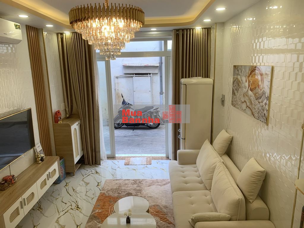 Chính chủ cần Bán gấp nhà Cách Mạng Tháng 8 gần đưởng Phạm Văn Hai