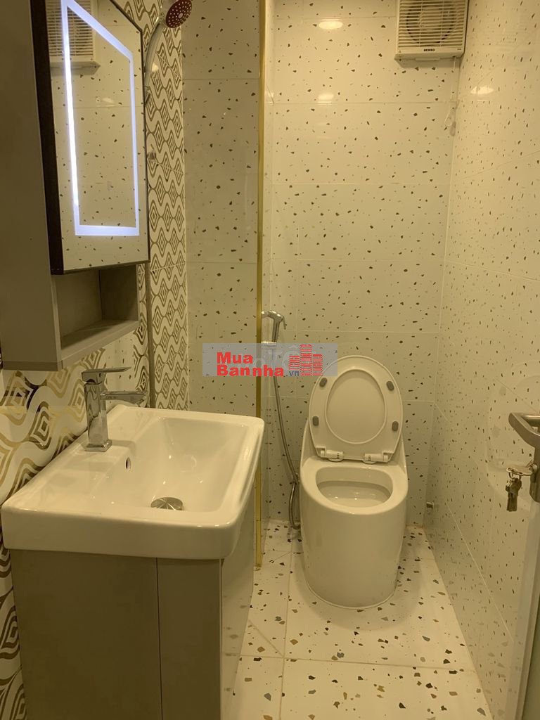 Chính chủ cần Bán gấp nhà Cách Mạng Tháng 8 gần đưởng Phạm Văn Hai