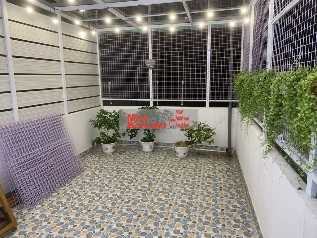 Chính chủ cần Bán gấp nhà Cách Mạng Tháng 8 gần đưởng Phạm Văn Hai