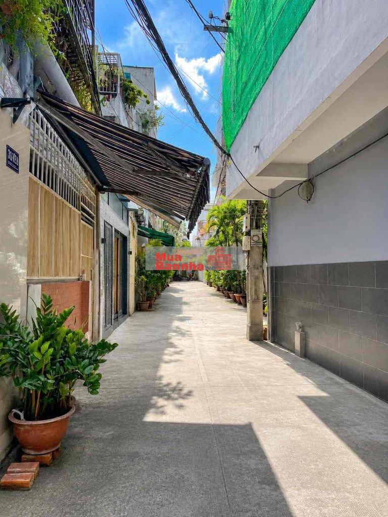 Hoa hồng 1% nhờ A,CE chạy phụ 🏡 BÁN NHÀ HẺM CÁCH MẠNG THÁNG 8