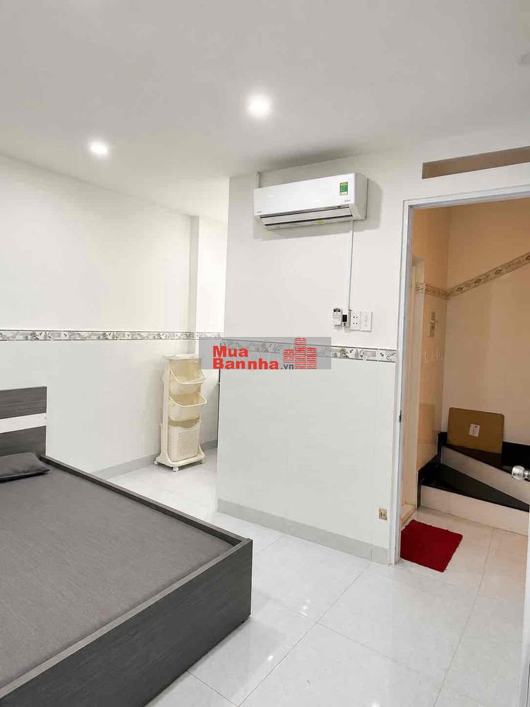 Hoa hồng 1% nhờ A,CE chạy phụ 🏡 BÁN NHÀ HẺM CÁCH MẠNG THÁNG 8