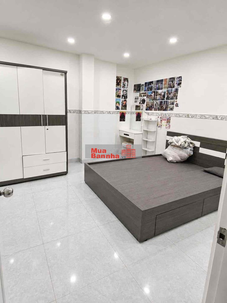Hoa hồng 1% nhờ A,CE chạy phụ 🏡 BÁN NHÀ HẺM CÁCH MẠNG THÁNG 8