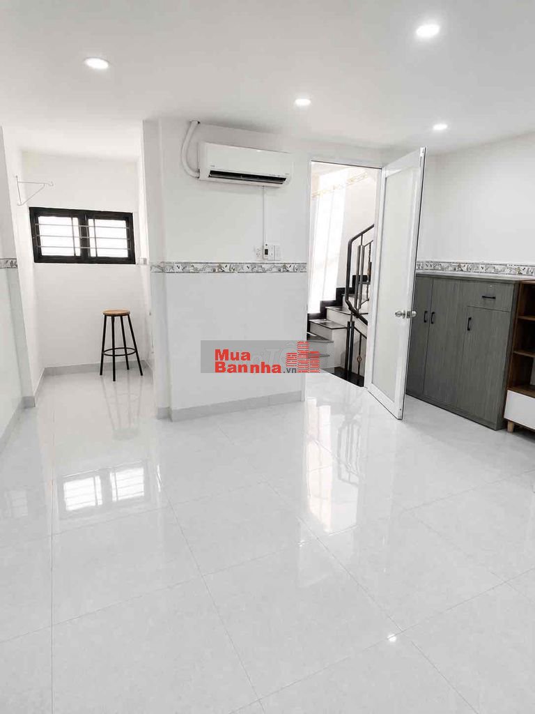 Hoa hồng 1% nhờ A,CE chạy phụ 🏡 BÁN NHÀ HẺM CÁCH MẠNG THÁNG 8