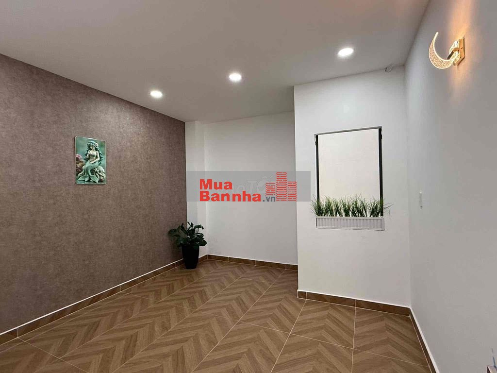 Bán nhà mặt tiền đường rộng rãi KDC Bình Hưng