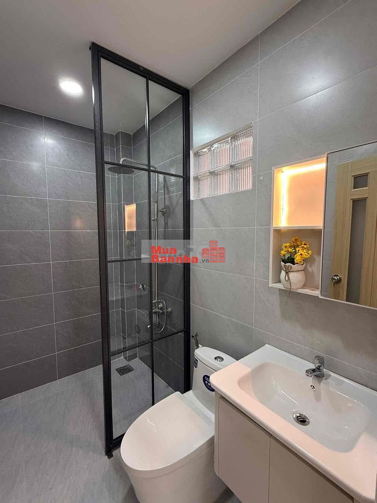 Bán nhà mặt tiền đường rộng rãi KDC Bình Hưng