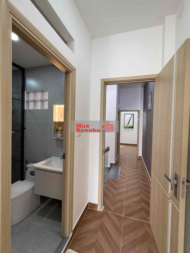 Bán nhà mặt tiền đường rộng rãi KDC Bình Hưng