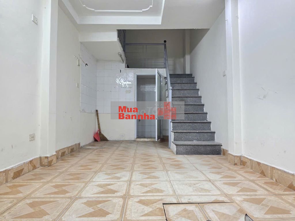 Bán gấp nhà trong ngõ 93 Vũ Tông Phan, cạnh trường TH Nguyễn Trãi
