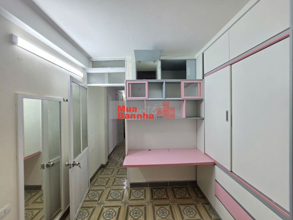 Bán gấp nhà trong ngõ 93 Vũ Tông Phan, cạnh trường TH Nguyễn Trãi
