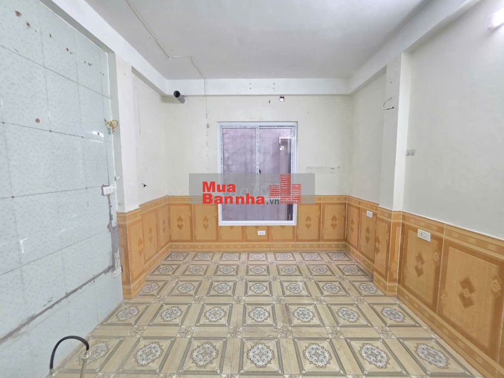Bán gấp nhà trong ngõ 93 Vũ Tông Phan, cạnh trường TH Nguyễn Trãi