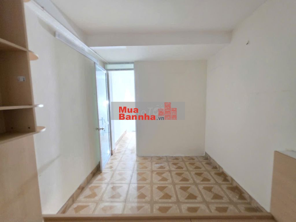 Bán gấp nhà trong ngõ 93 Vũ Tông Phan, cạnh trường TH Nguyễn Trãi
