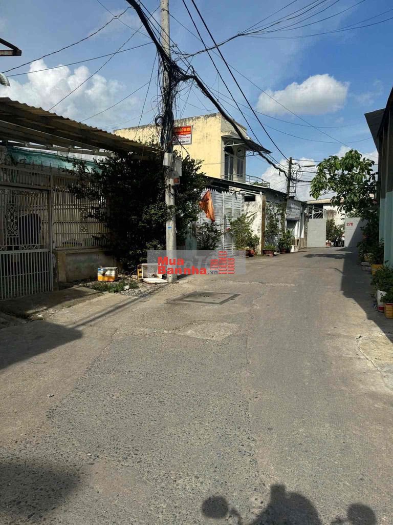 nhà cấp 4 nguyễn văn quá phường đông hưng thuận Q12 dt: 112,4m2